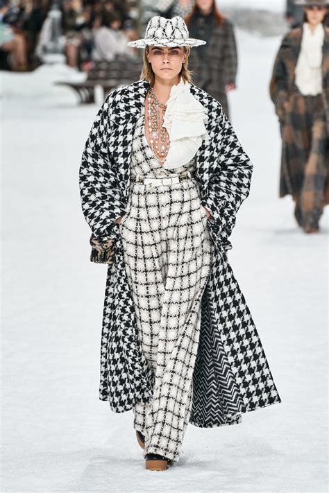 chanel alta moda 2019|Chanel runway dresses.